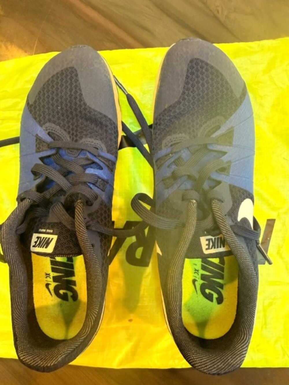 Great condition Nike WMNS Zoom Rival Waffle, Size 8, 2018 Edition, Blue & Black